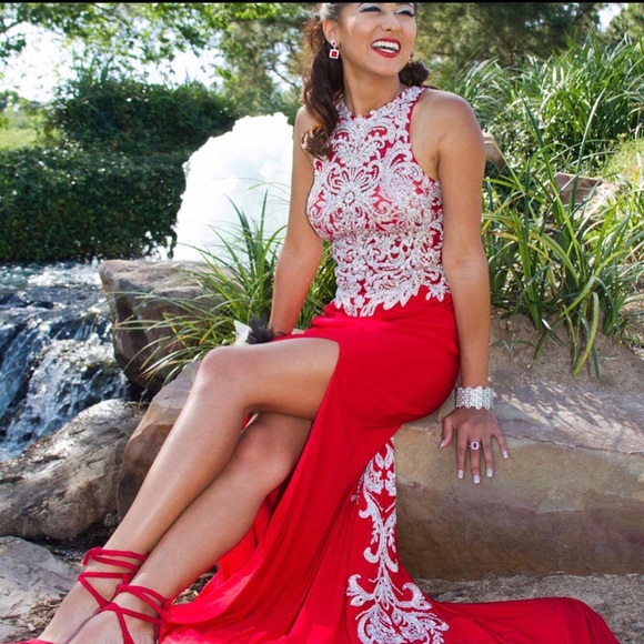 Dresses & Skirts - Red and silver prom dress